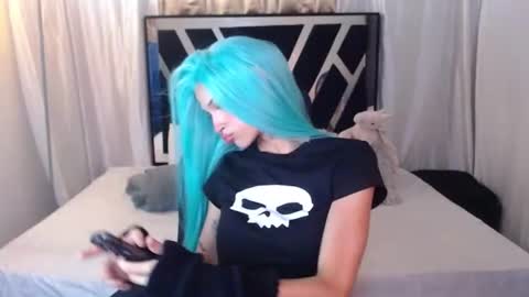 bella_gonvill online show from July 7, 5:55 am