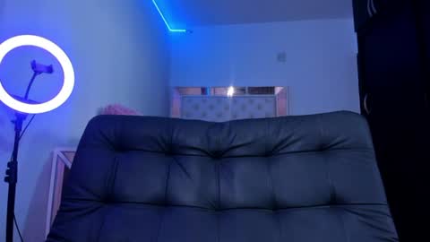 bella_hamilton online show from August 3, 3:02 am