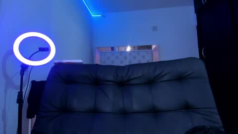 bella_hamilton online show from August 17, 2:27 am