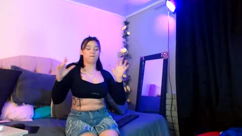 Valentina online show from August 12, 7:00 am