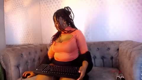 Bella online show from August 8, 4:29 pm