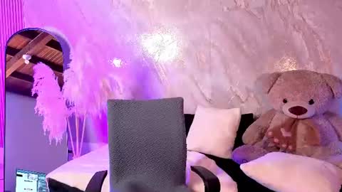 BELLA online show from August 12, 12:57 am