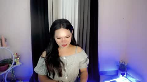 bella_ngo online show from August 7, 3:17 am