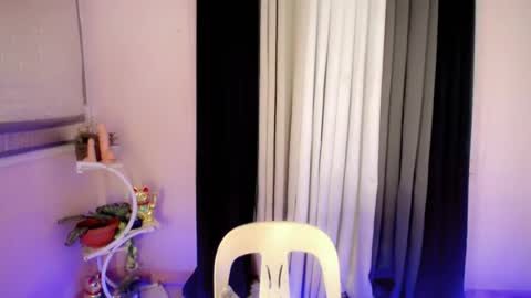 bella_ngo online show from August 8, 4:07 pm