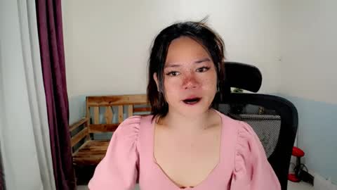 bella_ngo online show from August 10, 4:14 am