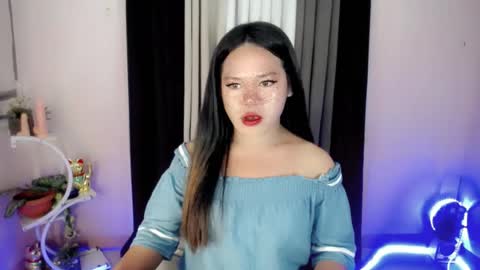 bella_ngo online show from August 10, 12:39 pm