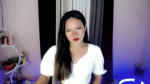bella_ngo online show from August 11, 5:31 am