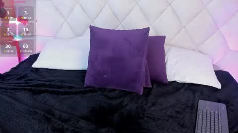 bella_peach_ online show from August 13, 7:06 pm