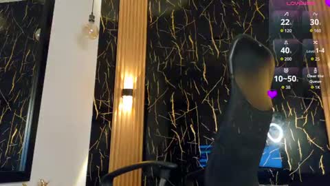 bella_salvatore online show from August 7, 11:16 pm