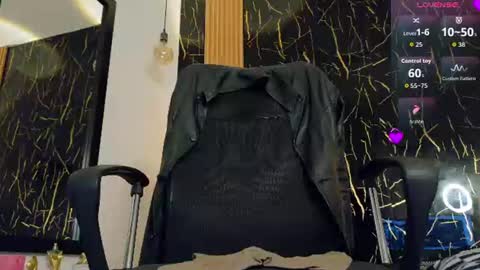 bella_salvatore online show from August 12, 10:12 pm