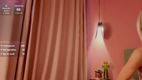 Bella NEW ROOM online show from August 10, 3:19 am