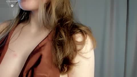 bella_xiss online show from August 2, 10:17 pm