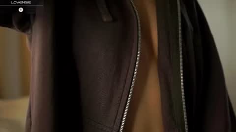 bella_xiss online show from August 17, 9:09 pm