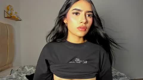 bellaastorm online show from July 3, 8:49 am