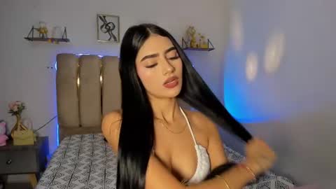 bellaastorm online show from July 12, 12:50 am