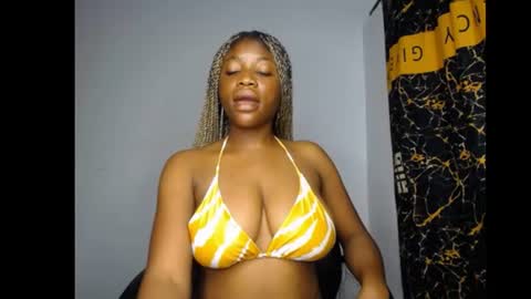 bella online show from August 11, 12:45 am