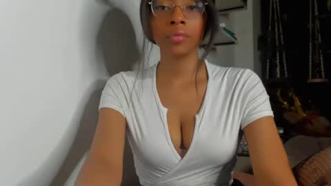 Bellah online show from July 31, 1:23 am