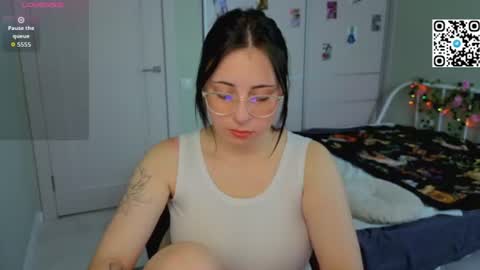bellakvarc online show from August 17, 3:33 am