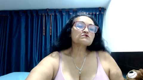 bellanocturna_ online show from August 13, 3:53 am