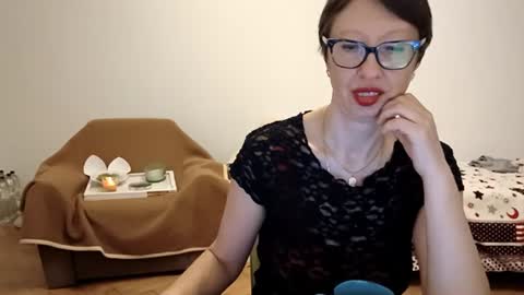 Emma online show from July 31, 10:37 pm