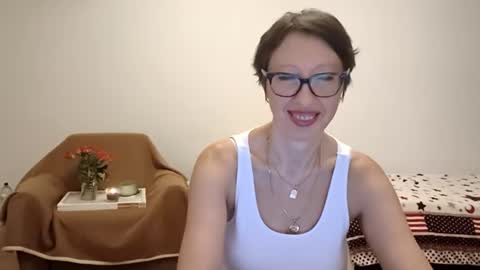 Emma online show from August 7, 7:36 pm
