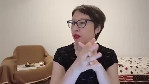 Emma online show from August 13, 7:28 pm