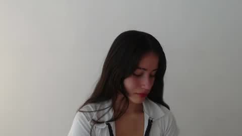 Bella online show from August 6, 7:13 pm