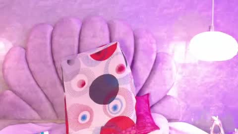 BellaSanderrs online show from August 2, 3:57 am