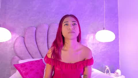 BellaSanderrs online show from August 4, 11:18 am