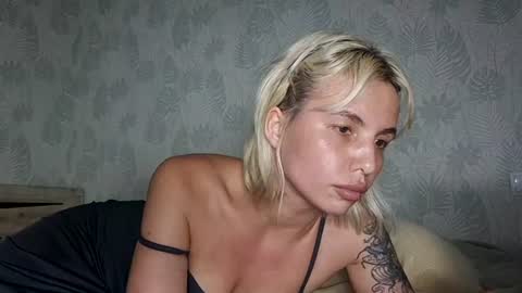 Bella Seen online show from August 4, 4:59 pm