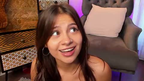 Bellastylezz online show from August 11, 7:43 am