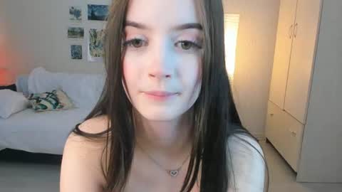 Val online show from August 3, 2:51 am