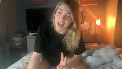 Bella 3 online show from May 22, 6:59 am
