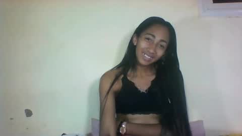 belle_annah online show from August 1, 5:08 pm