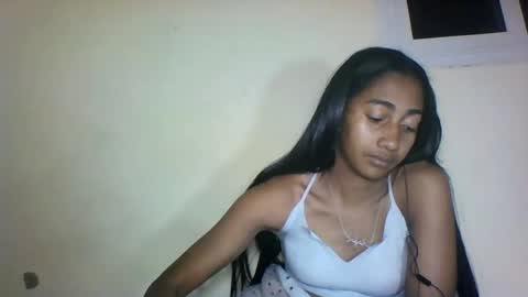 belle_annah online show from August 8, 11:05 pm