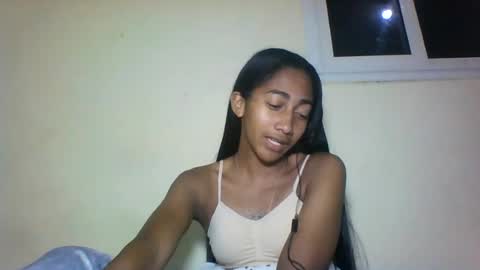 belle_annah online show from August 13, 4:37 am