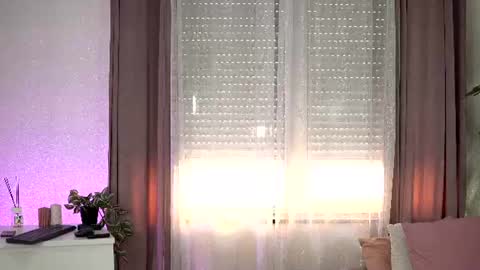Belle online show from August 11, 6:37 am