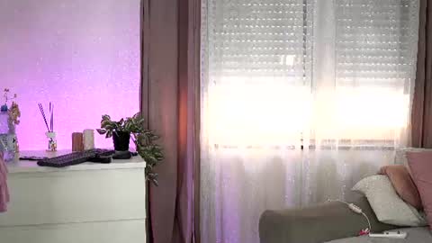 Belle online show from August 12, 10:39 am