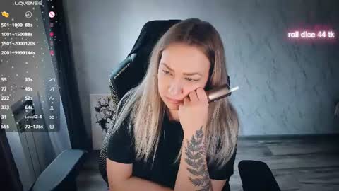 Your Annabelle Wolf  online show from July 24, 1:14 pm
