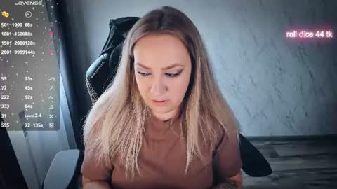 Your Annabelle Wolf  online show from July 26, 9:25 am