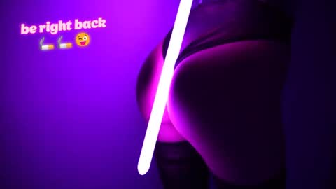 Your Annabelle Wolf  online show from August 3, 7:21 pm