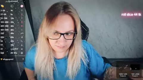 Your Annabelle Wolf  online show from August 3, 8:27 pm