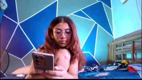 bellota bunny online show from April 9, 9:30 pm