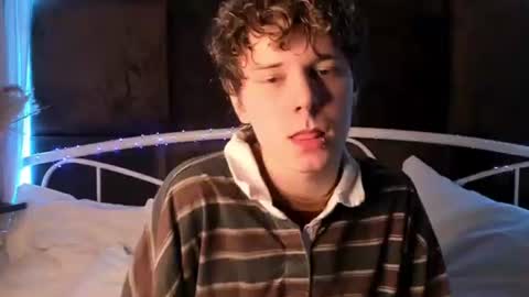 Benjamin online show from August 12, 4:04 am