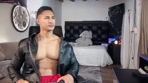 benjamincooperk online show from July 28, 6:52 am