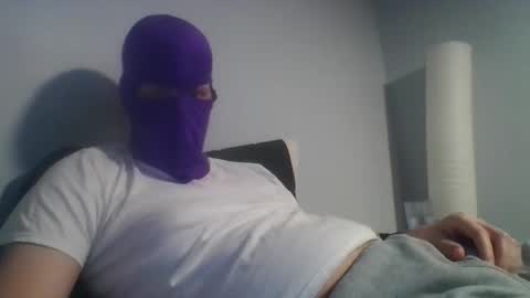 bennybueno online show from April 25, 3:23 am