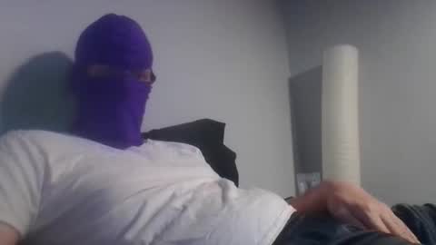 bennybueno online show from May 17, 4:35 am