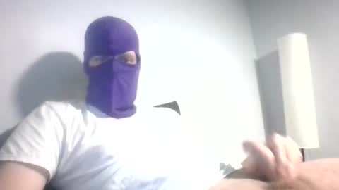 bennybueno online show from August 1, 6:30 am