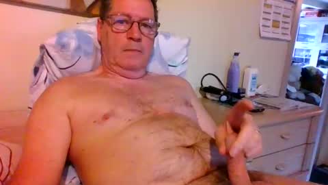 bennybutterfly007 online show from March 31, 9:06 am