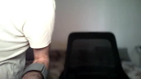bentish online show from August 10, 4:19 pm